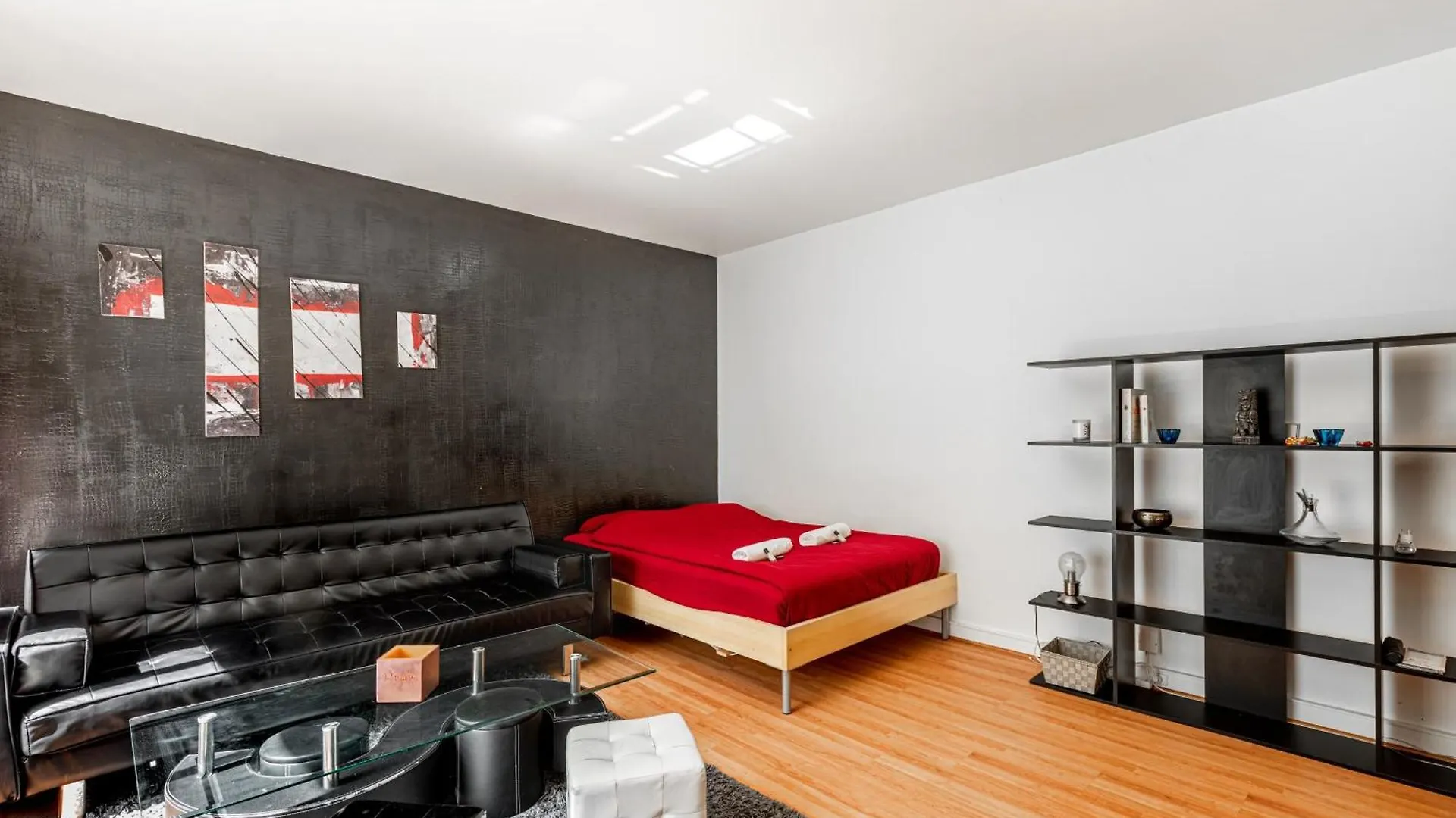 Guestready - Airy Studio With Courtyard View Paris