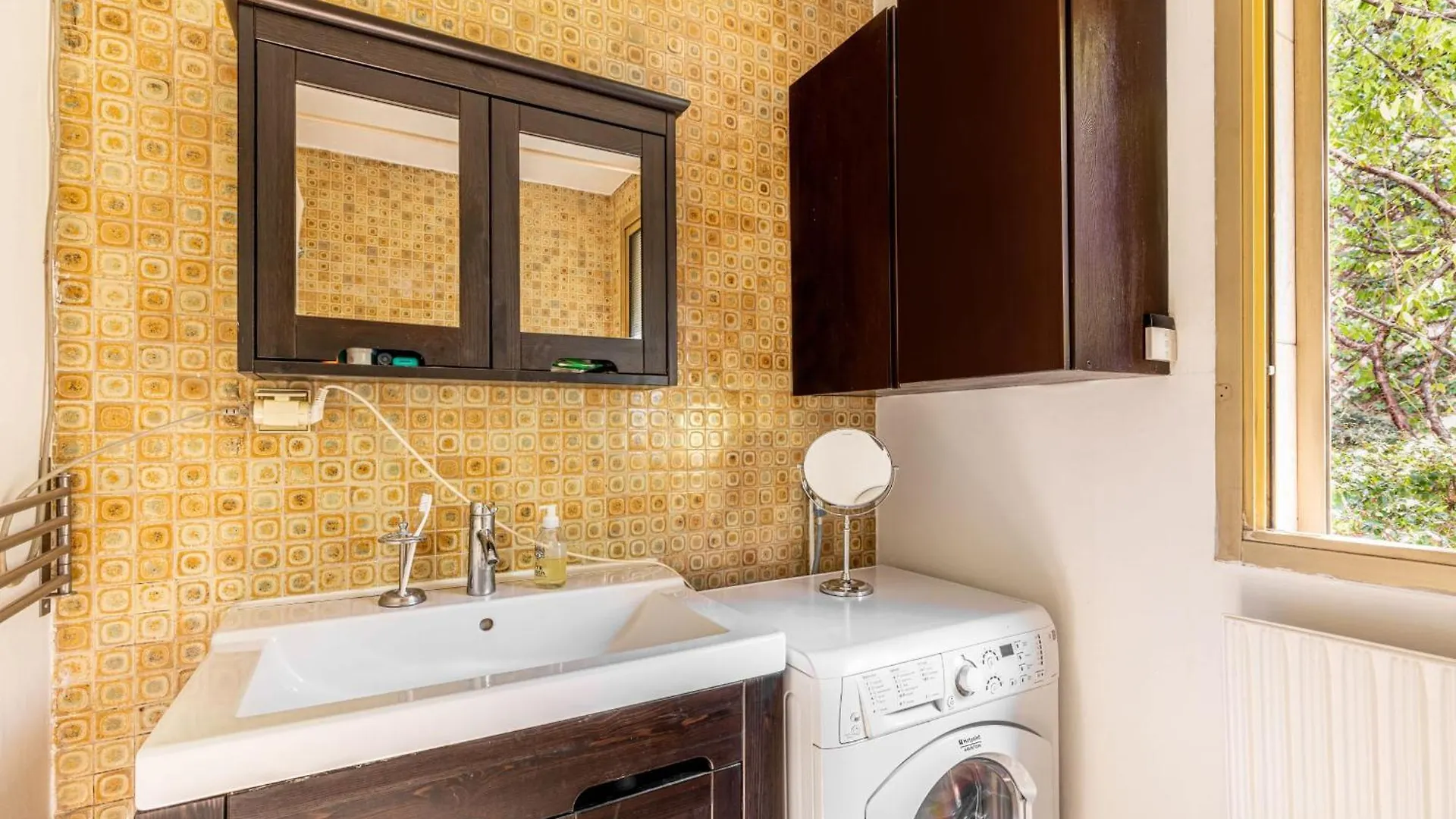 Guestready - Airy Studio With Courtyard View Paris