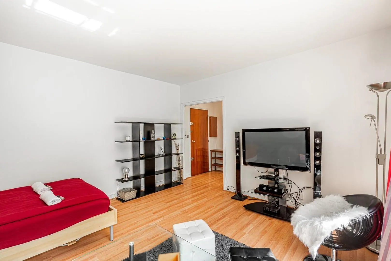 Guestready - Airy Studio With Courtyard View Paris Apartment
